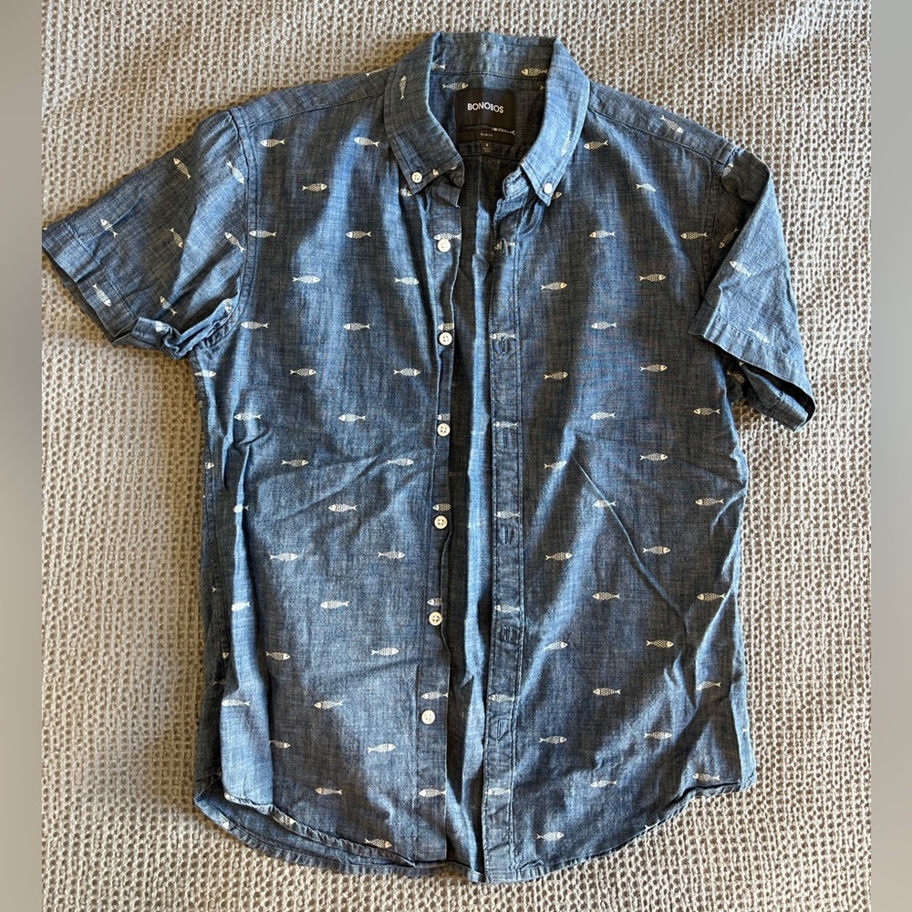NEW LISTING short sleeved slim fit Bonobos chambray shirt size S